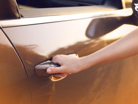 buka pintu mobil tanpa kunci praktis dan aman 1