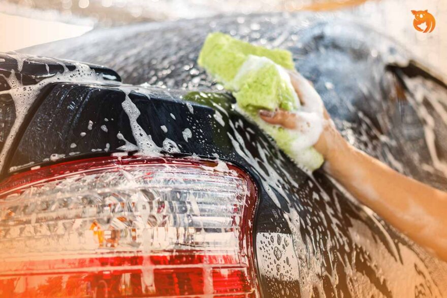 panduan lengkap tips cuci mobil yang benar dan hemat